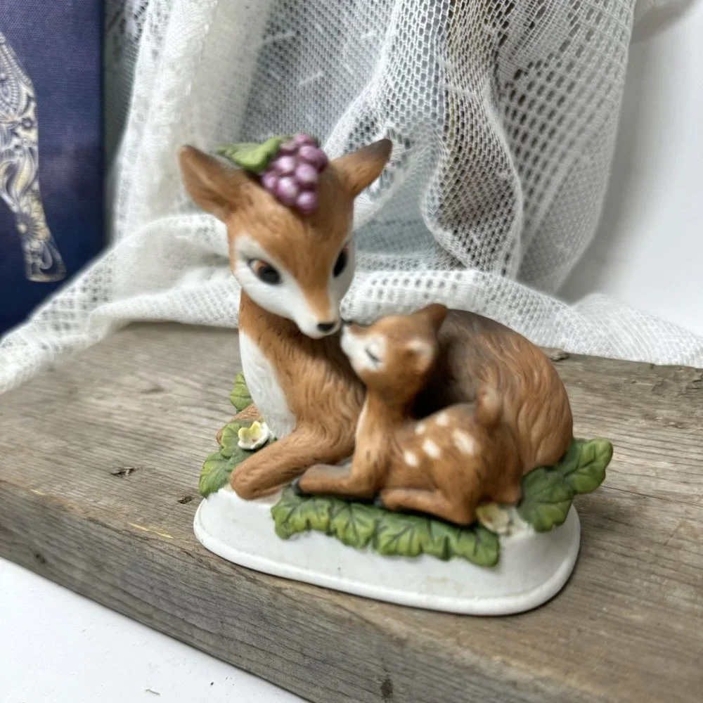 Vintage Porcelain  Mother Deer Doe & Baby Fawn Figurine - Picture 2 of 7